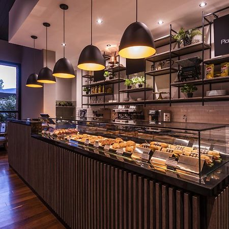 Hotel Estelar La Fontana โบโกตา ภายนอก รูปภาพ Pizza Express, Bath