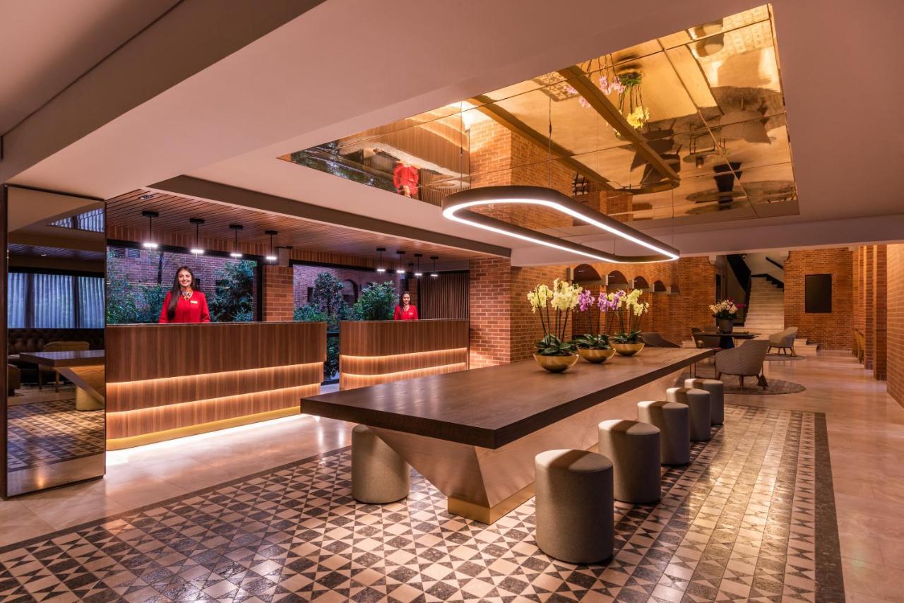 Hotel Estelar La Fontana โบโกตา ภายนอก รูปภาพ The lobby of the hotel