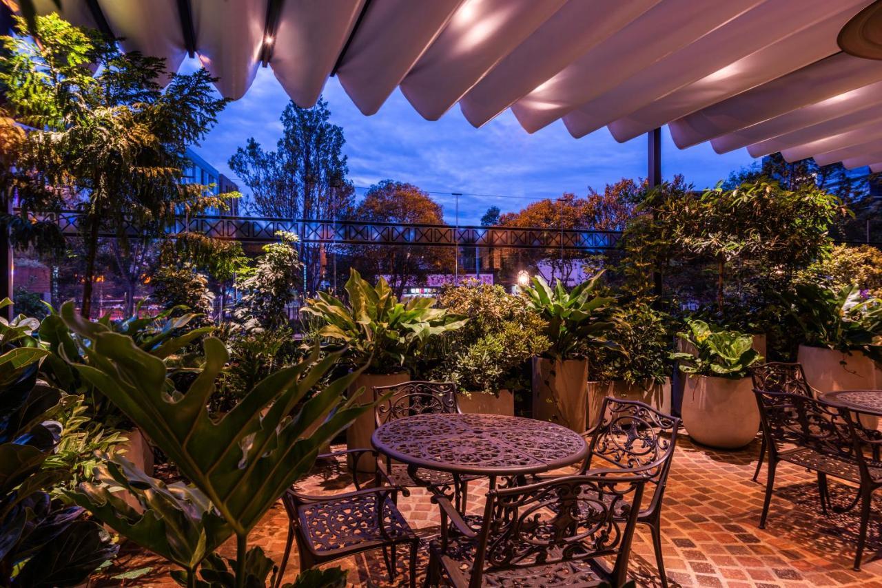 Hotel Estelar La Fontana โบโกตา ภายนอก รูปภาพ The rooftop garden at the hotel